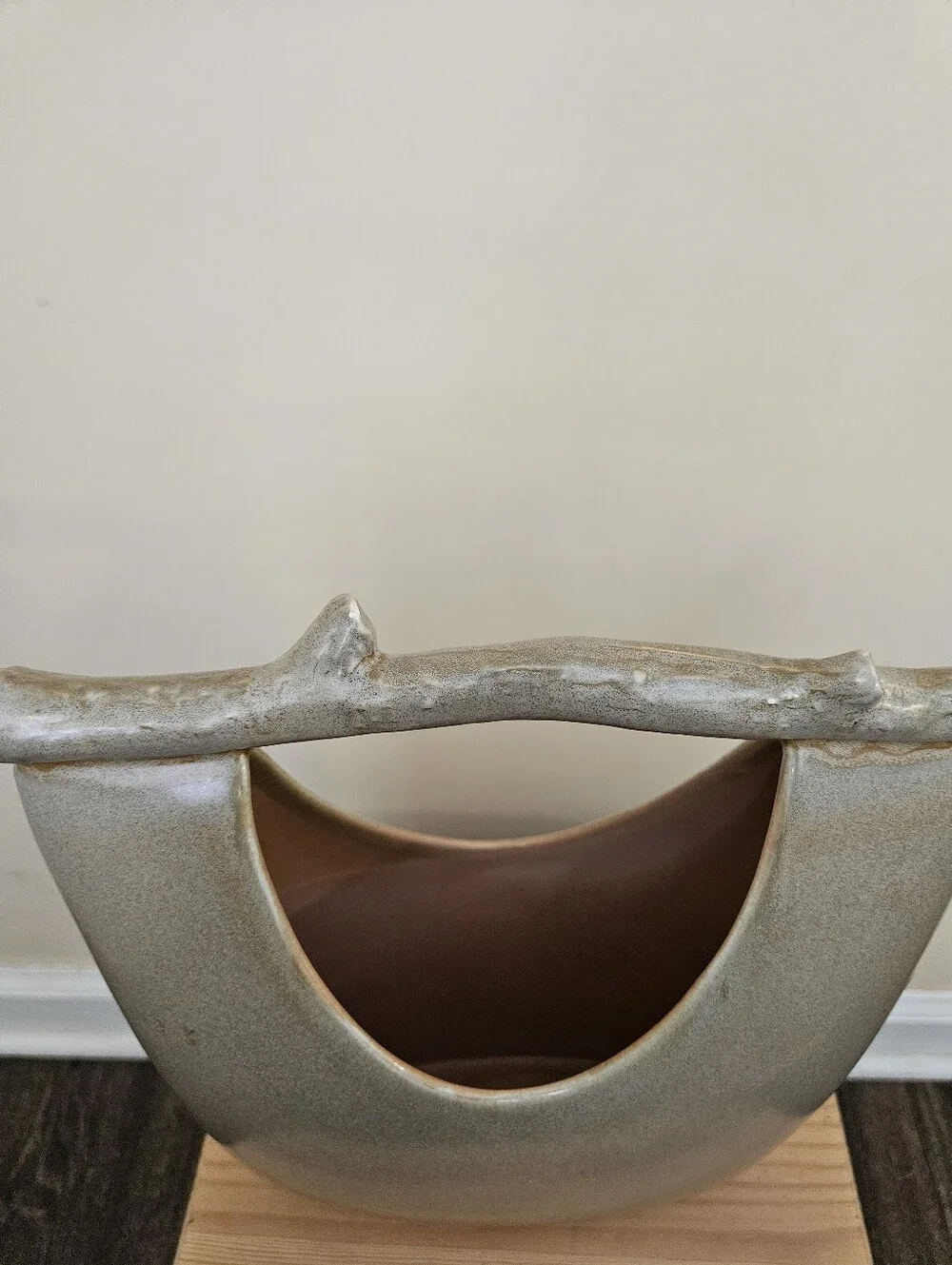 Women's Ceramic Vase With Branch Handle With in Light Gray